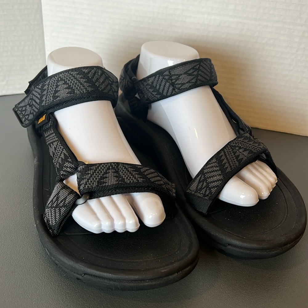 Teva Hurricane XLT2 Sandal Black and Gray size 9 Men’s